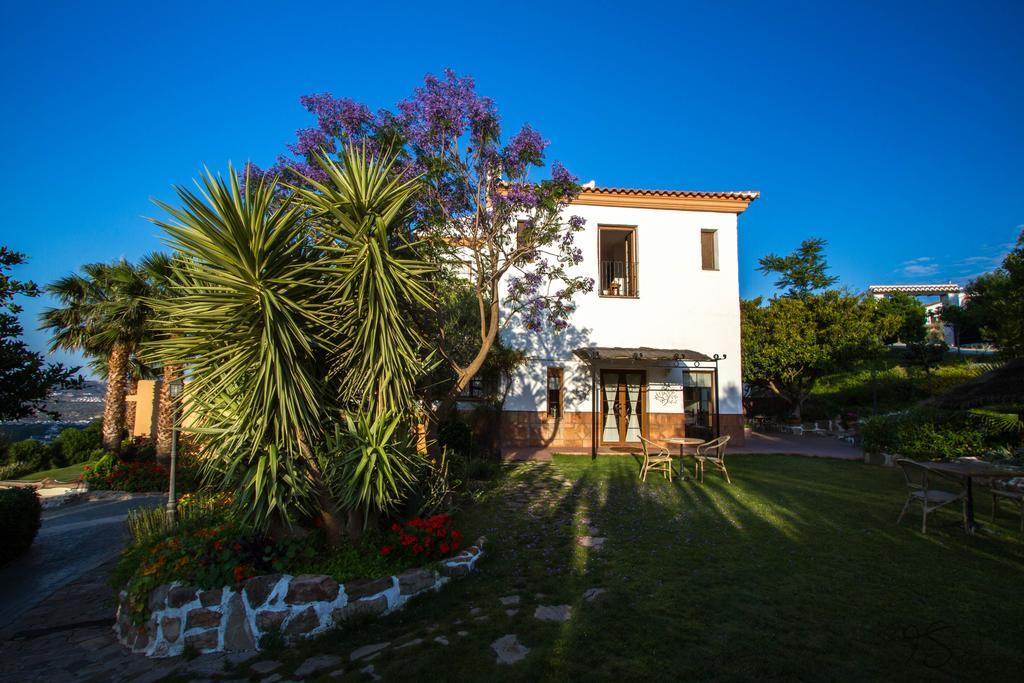 Hotel Cortijo De Salia Alcaucín Extérieur photo